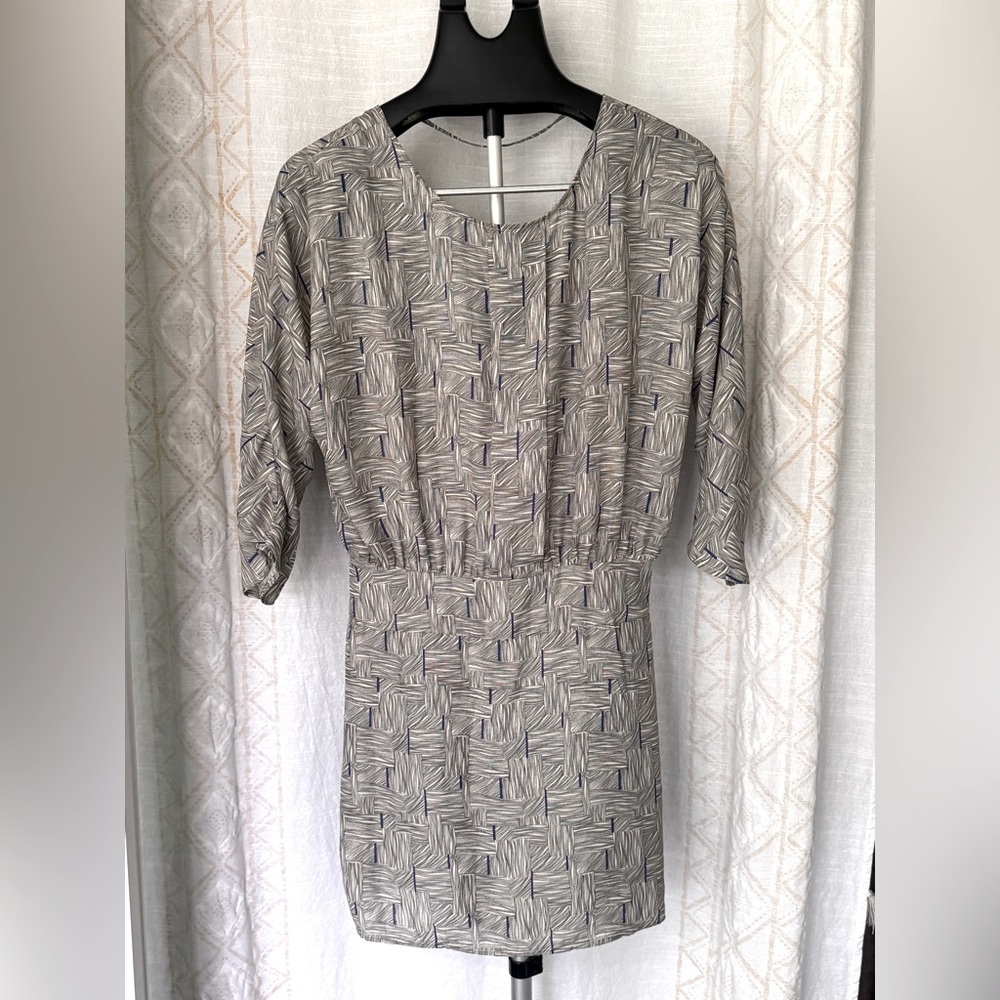 Silence + Noise white & black print mini dress w/ purple accents sz small-medium